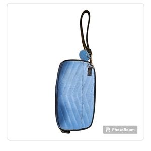 Steve Madden blue wallet EUC